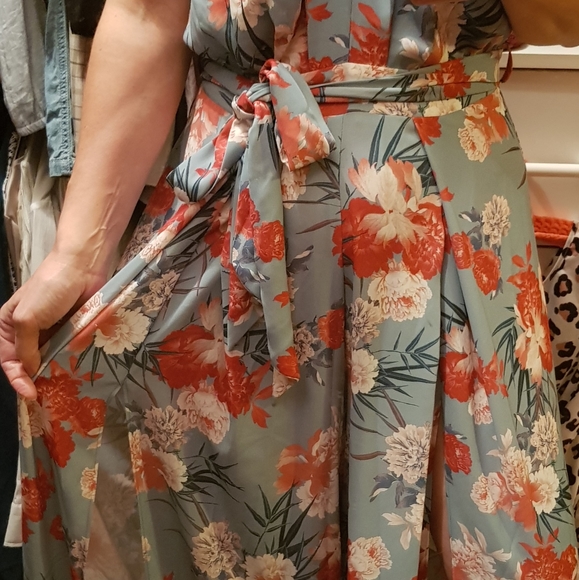 🌷Host Pick🌷Sheike Awakenings blue floral wide leg jumpsuit *Note minor flaws* - Picture 13 of 13